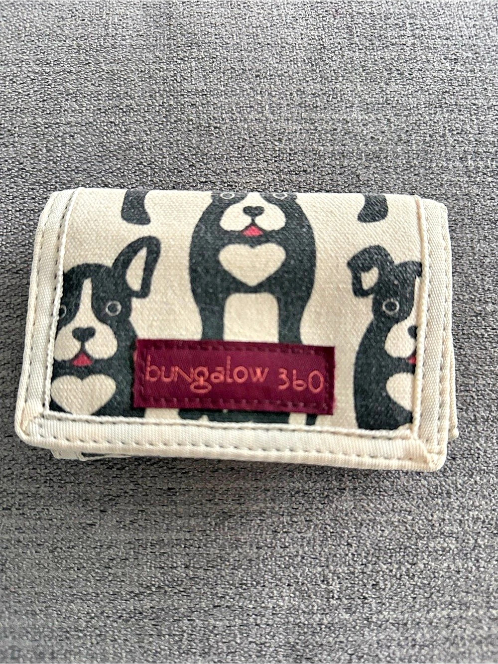 bUnGaloW 360 French Bulldog Tri-Fold Wallet Cream & Black
